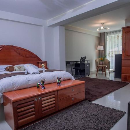 Jk Guzman Suite Hotel Challhuahuacho ภายนอก รูปภาพ