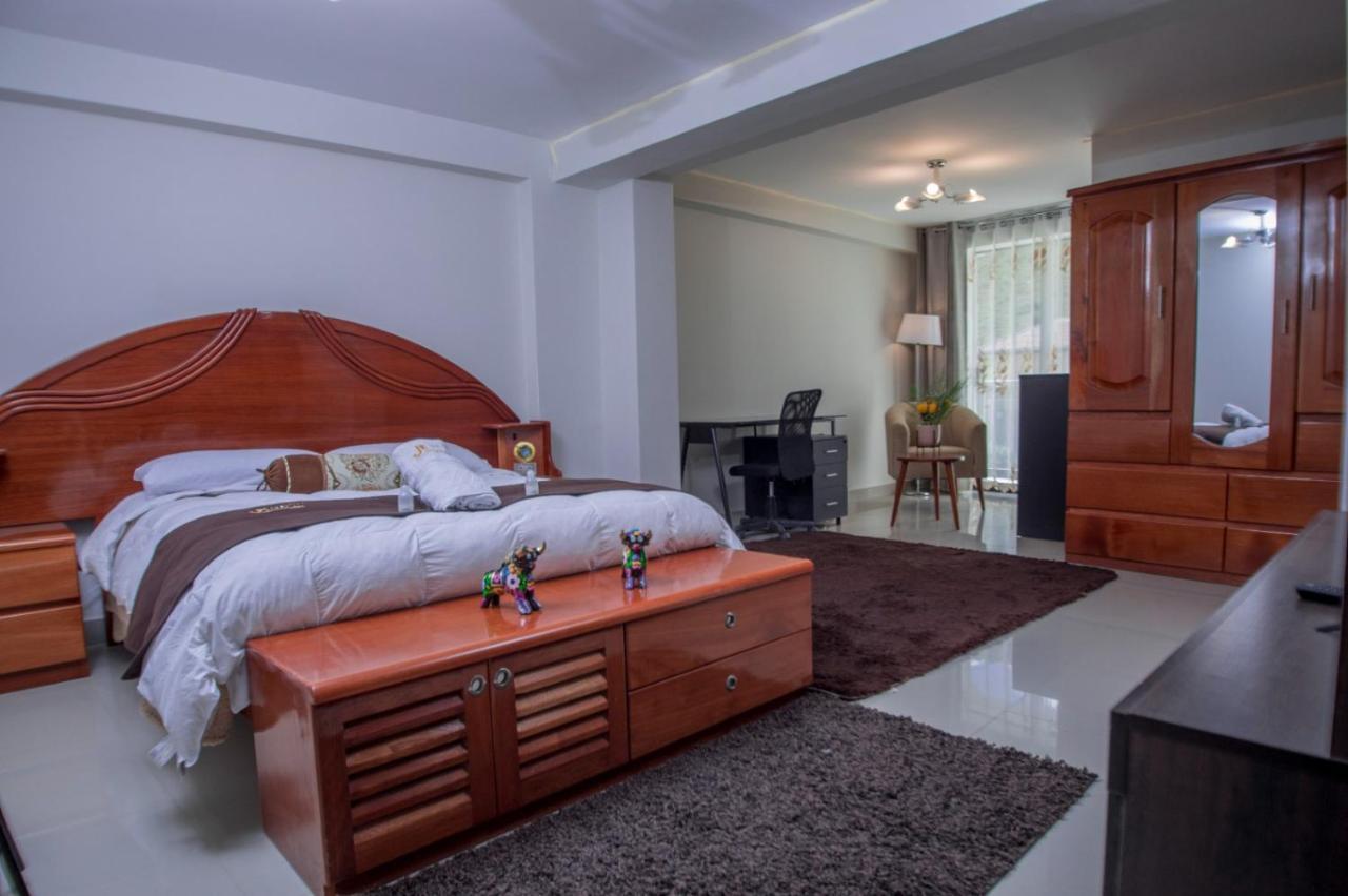 Jk Guzman Suite Hotel Challhuahuacho ภายนอก รูปภาพ